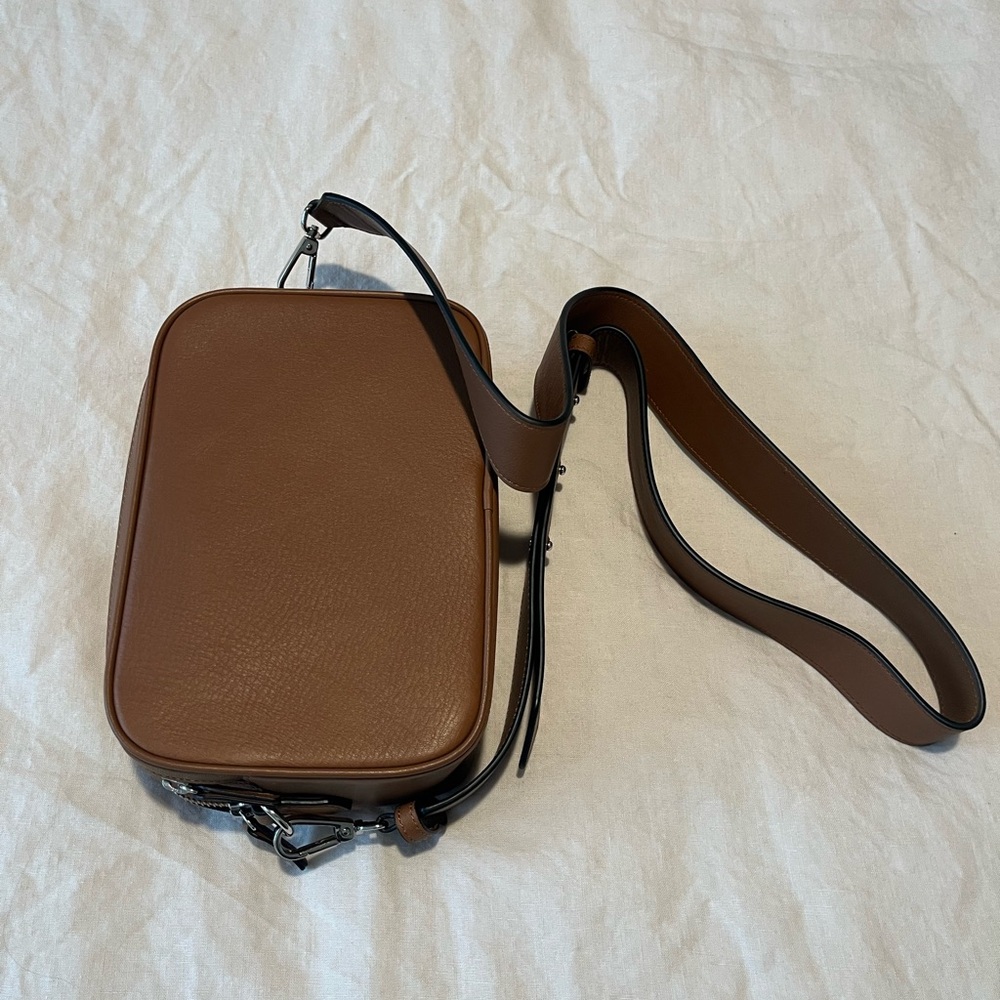 Leatherology Meadow Double Zip Camera Bag - Picture 6 of 6